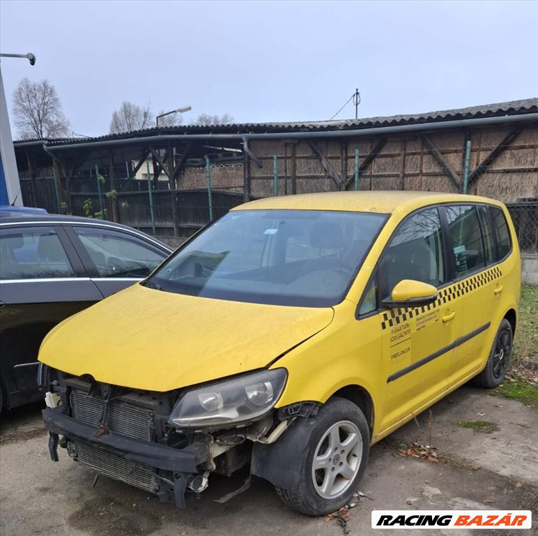 Volkswagen Touran 2012 1.6cr DSG bontott alkatrészei 3. kép
