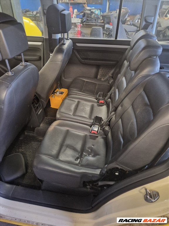 Volkswagen Touran 2012 1.6cr DSG bontott alkatrészei 9. kép