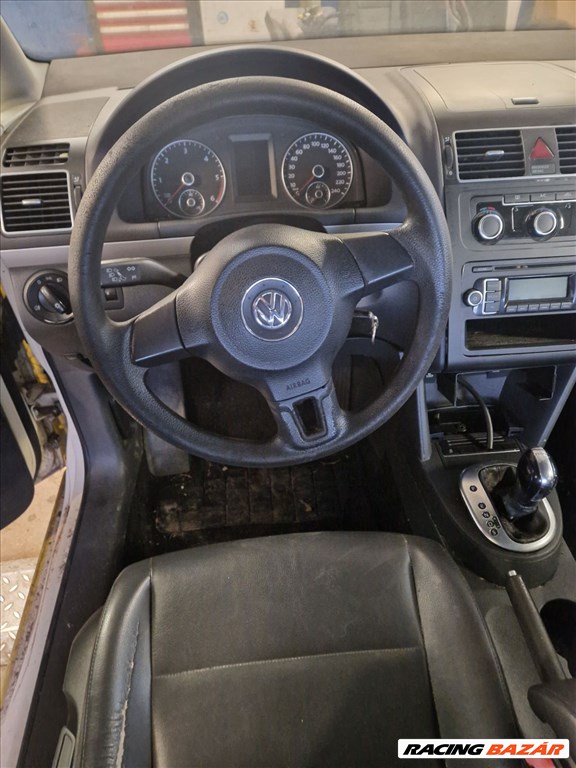 Volkswagen Touran 2012 1.6cr DSG bontott alkatrészei 12. kép