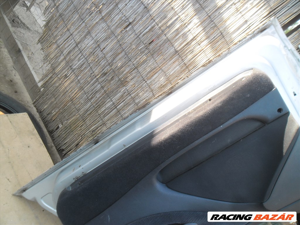 Ford Mondeo Mk2 jobb első ajtó  2. kép