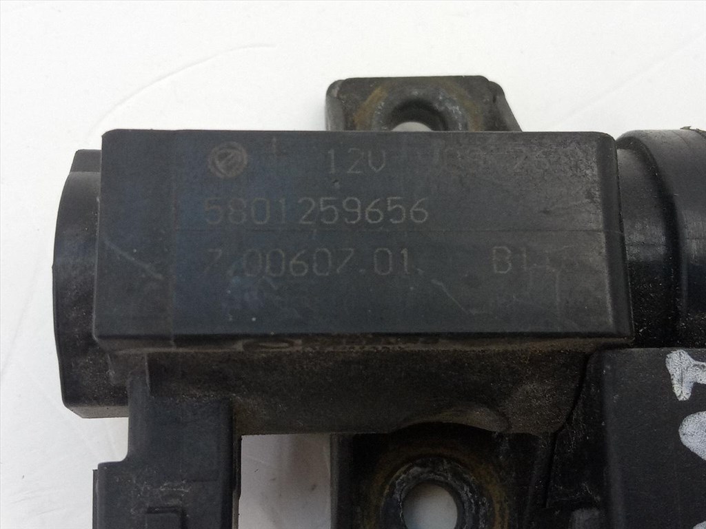 Turbó nyomás vezérlő mágnesszelep, nyomásátalakító 5801259656 2. kép