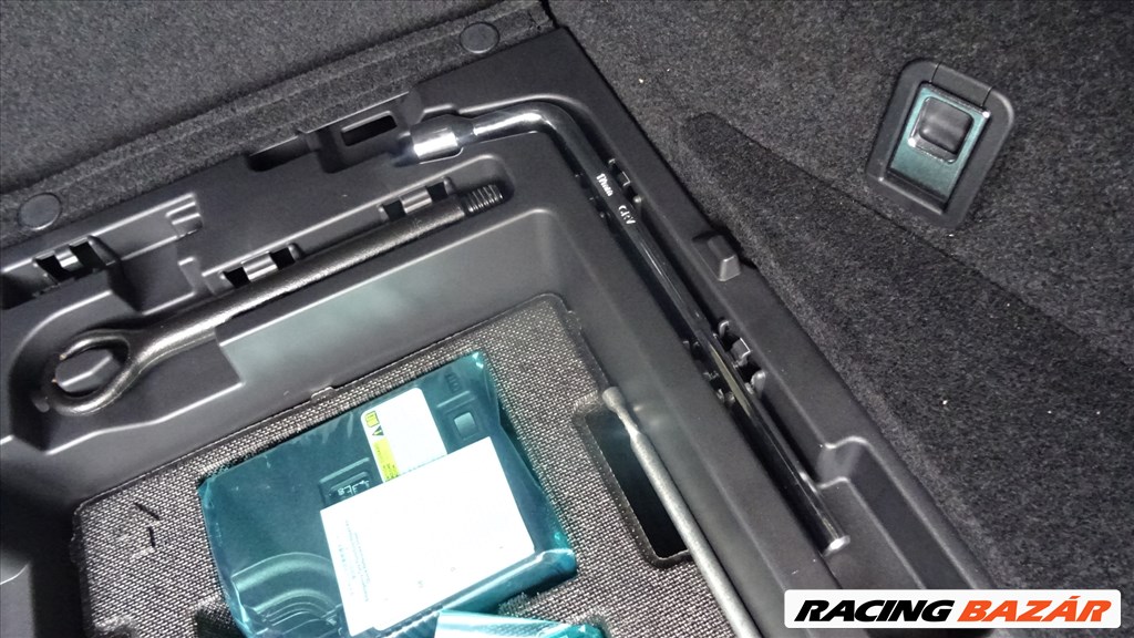 Toyota Rav4 új gyári vékony pótkerék mankókerék 155/90r17 méretű gumival 3. kép