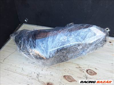 Peugeot 3008 II első lámpa 