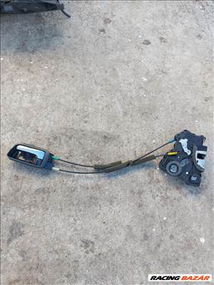 Toyota Corolla Verso (AR10) Bal első ajtózár 2359 j246verso