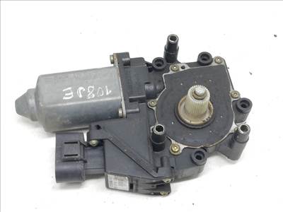 AUDI A4 (8D2/ B5) 2.8 Jobb első Ablakemelő Motor #7836# 113846113