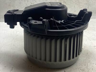 SUZUKI SWIFT III Fűtőmotor (Klímás)