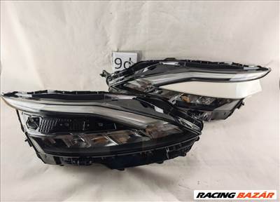 Nissan Qashqai (J12) Jobb-bal LED fényszóró  1008d02g