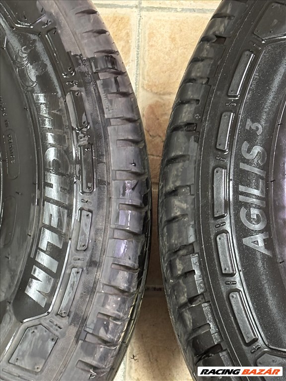  16" újszerű felni, rajta 235/65 újszerű Michelin teherautó gumi  3. kép