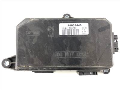 Gyári bontott ablakemelő vezérlőegység bal oldal 46831445