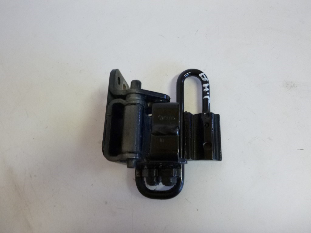 Audi A4 (8E B7) jobb hátsó alsó ajtó zsanér 8E0833412E 1. kép