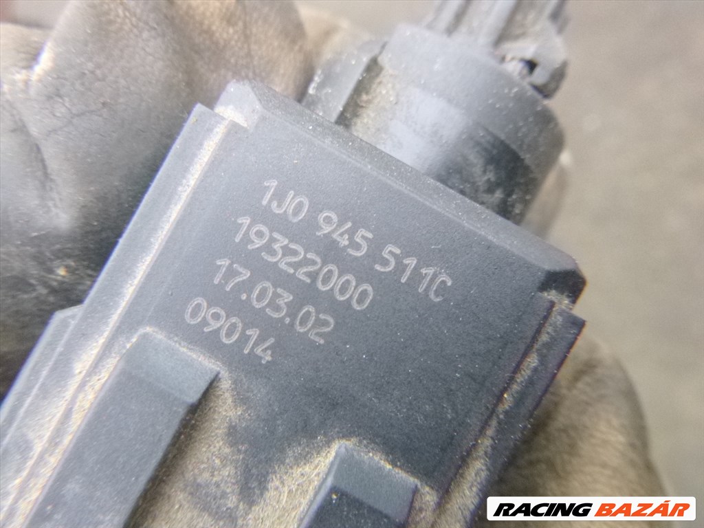 Skoda Fabia I 2002 féklámpa kapcsoló 1J0 945 511 C 1j0945511c 3. kép