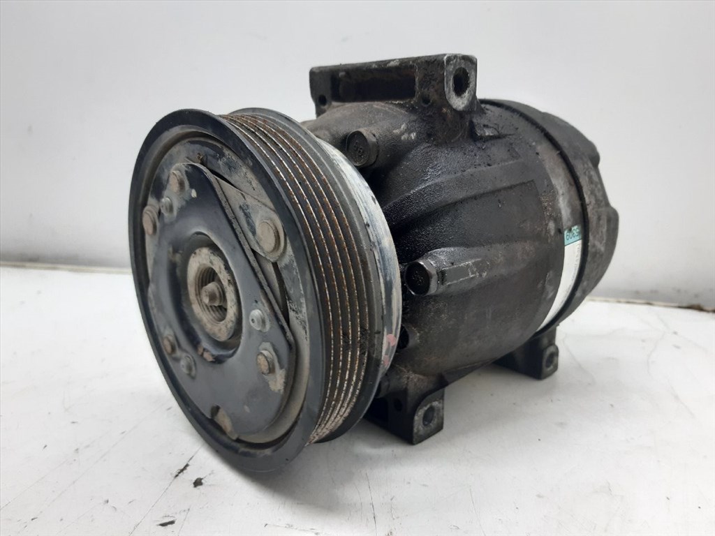 RENAULT SCÉNIC I (JA0/1_) 1.4 16V (JA0D/ JA1H/ Ja0W/ JA10) Klímakompresszor #16933# 7700105765 1. kép