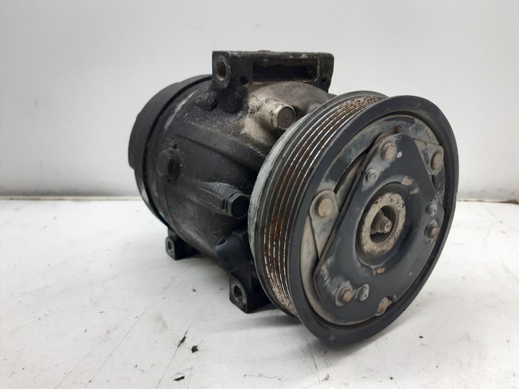 RENAULT SCÉNIC I (JA0/1_) 1.4 16V (JA0D/ JA1H/ Ja0W/ JA10) Klímakompresszor #16933# 7700105765 2. kép