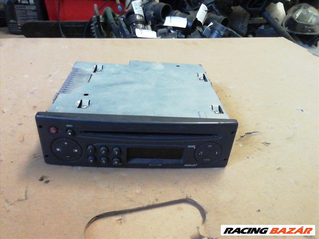 Renault Clio II rádió  8200633643 1. kép