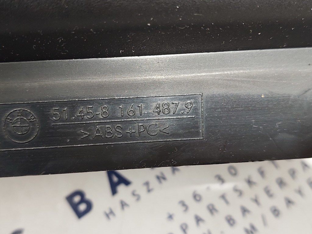 BMW E39 fekete kormány alatti tároló rekesz 3. kép