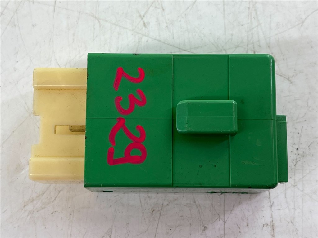 MAZDA 626 V (GF) 2.0 DITD Elektronika (Magában) #2329# BG2M67830 4. kép