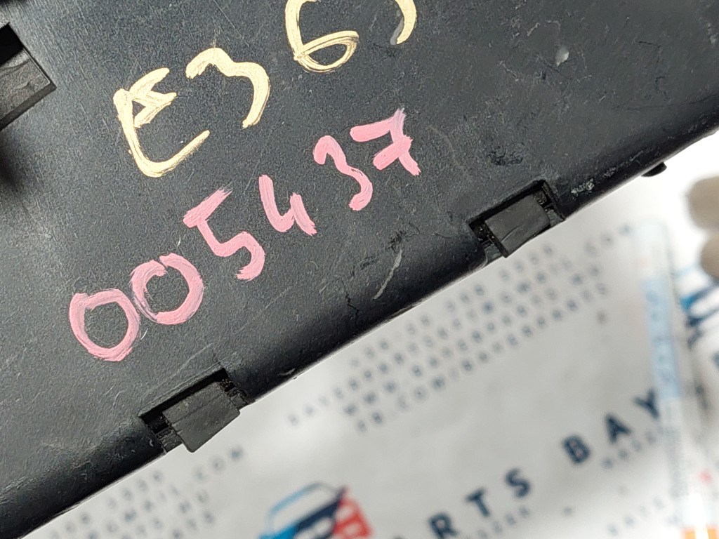 BMW E36 fekete középkonzol tároló szivargyújtó konzol 5. kép