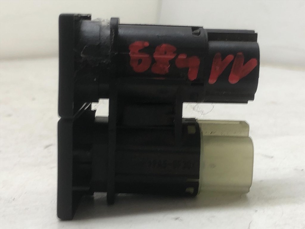 FORD MONDEO III (B4Y) 2.0 TDCi Csomagtérajtó Kapcsoló #11489# 1S7T19B514AA 10. kép