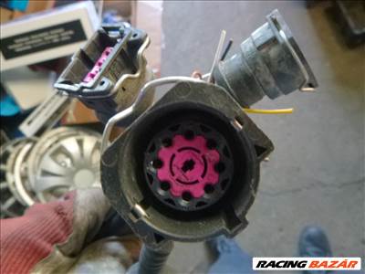 Audi A6 (C4 - 4A) C4 - 4A 1997 első lámpa csatlakozó