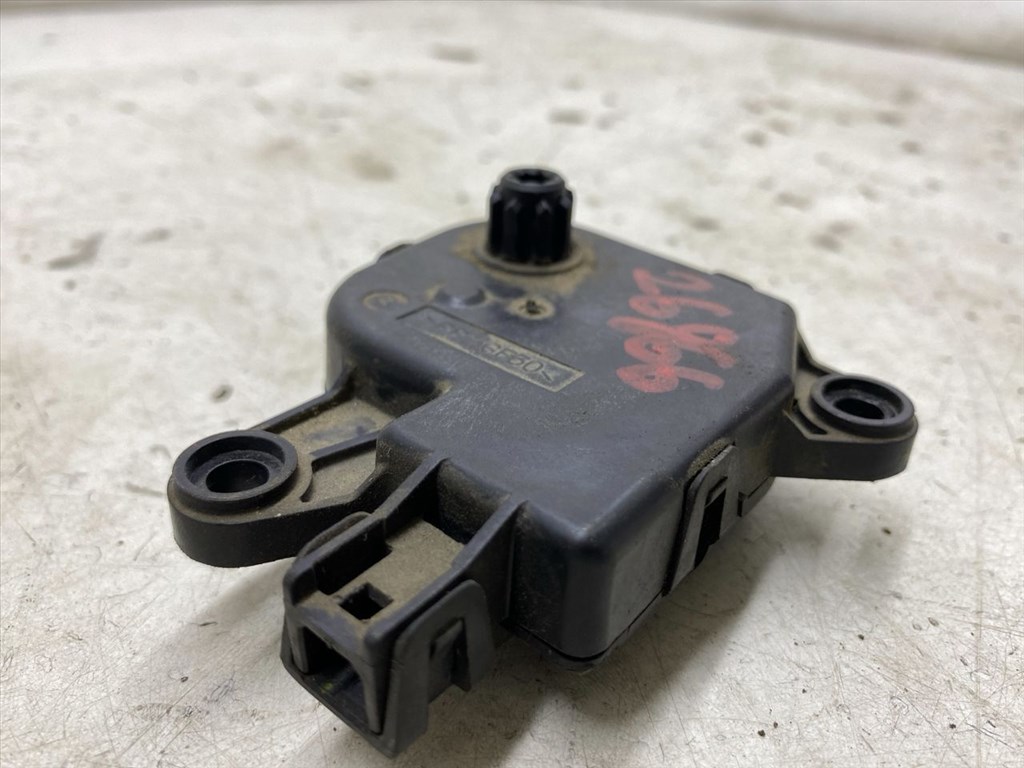 CHRYSLER VOYAGER IV (RG/ RS) 2.5 CRD Fűtés Állító Motor #26866# 04885465AAC 8. kép