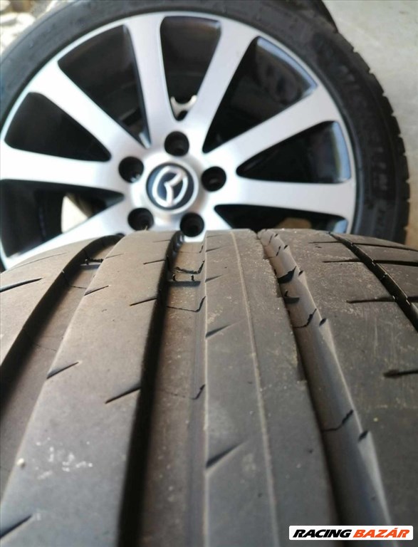  5x114.3 lyukosztású 17" újszerű alufelni, rajta 225/45 újszerű Michelin nyári gumi gumi  4. kép