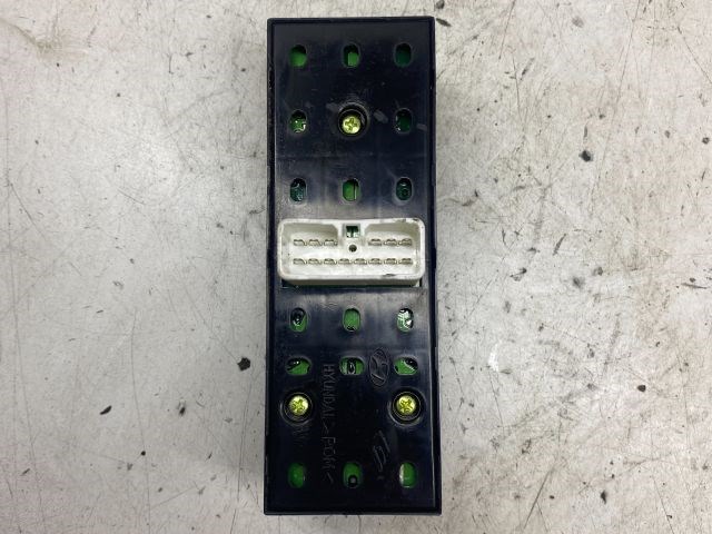 HYUNDAI GETZ Bal első Ablakemelő Kapcsoló 2. kép