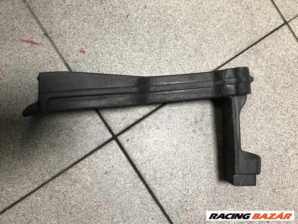 Audi A5 (B8 - 8T) géptető szigetelés 8t0823722 1. kép