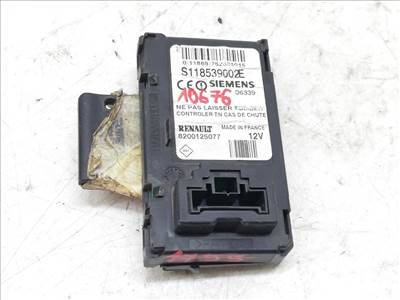 RENAULT SCÉNIC II (JM0/1_) 1.6 (JM0C/ JM0J/ JM1B) Kártyaolvasó #10676# S118539002E