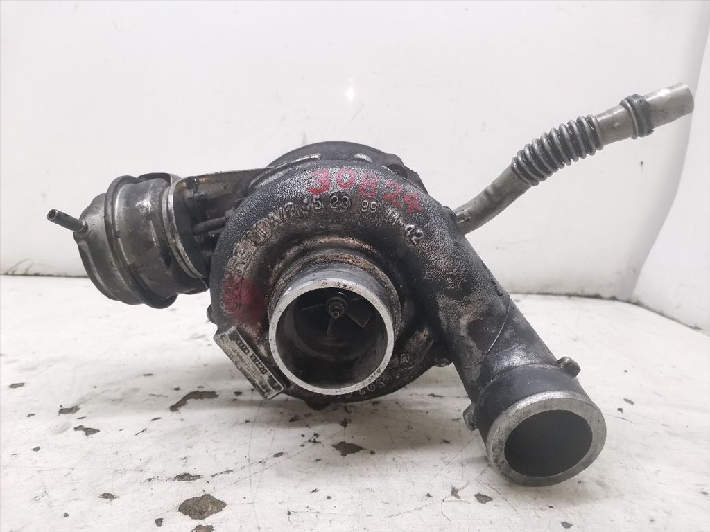 AUDI A6 II Avant (4B5/ 4B6/ C5) 2.5 TDI quattro Turbó #30824# 059145704C 1. kép
