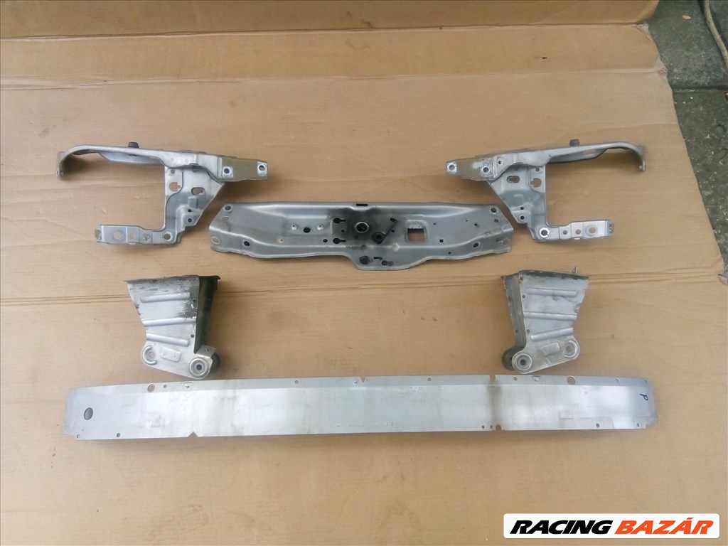 Opel Astra H GTC első hátsó lökhárító alkatrészek 18. kép