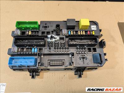 Opel astra h biztosítéktábla HQ 13220831