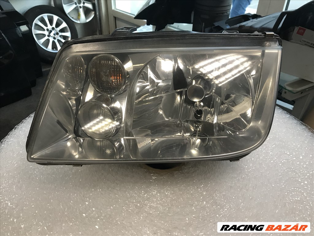 Volkswagen Bora bal fényszóró / halogén 1. kép