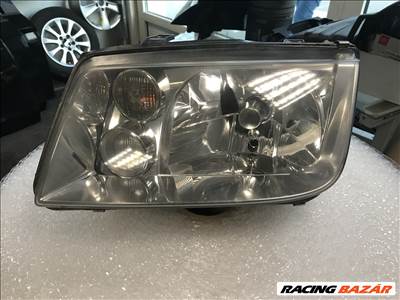 Volkswagen Bora bal fényszóró / halogén