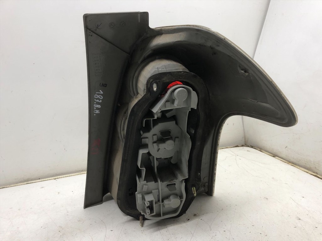 TOYOTA COROLLA Verso II (ZER_/ ZZE12_/ R10) 1.8 (ZNR11_) Bal Hátsó Lámpa #18623# 7. kép