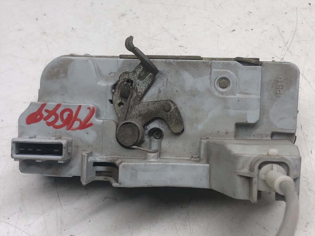 PEUGEOT 307 (3A/C) 2.0 HDi 90 Bal hátsó Ajtózár #19649# 8. kép