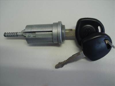 Suzuki Ignis gyújtáskapcsoló, slusszkulcs. A gyári kulccsal nem kompatibilis! (37103-84830, BOS01521)