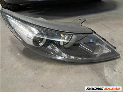 Kia Sportage (SL) Jobb xenon fényszóró 