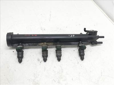 AUDI A3 (8L1) 1.6 Porlasztó Sor / Híd #9218# 06A133317A