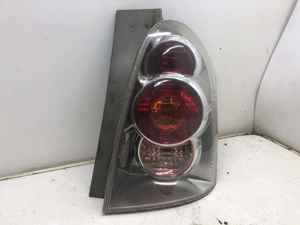 TOYOTA COROLLA Verso II (ZER_/ ZZE12_/ R10) 1.8 (ZNR11_) Jobb Hátsó Lámpa #18624# 1. kép