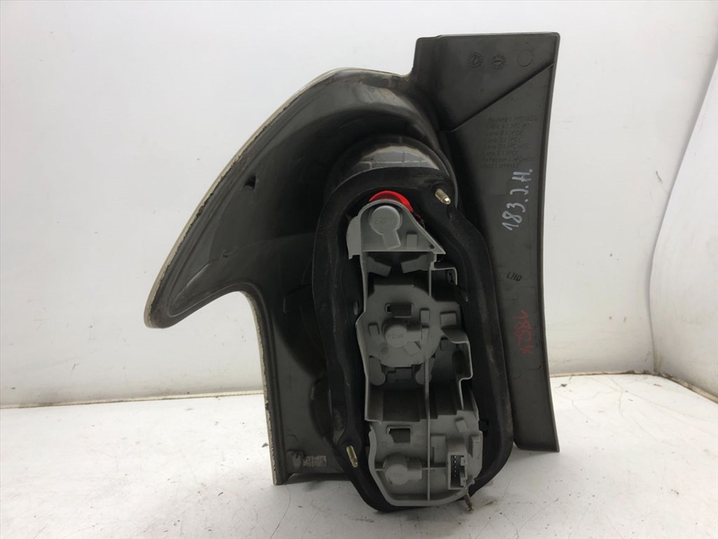 TOYOTA COROLLA Verso II (ZER_/ ZZE12_/ R10) 1.8 (ZNR11_) Jobb Hátsó Lámpa #18624# 8. kép