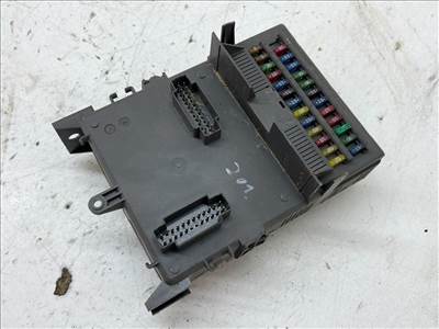 RENAULT LAGUNA II (BG0/1_) 1.8 16V (BG0B/ BG0C/ BG0J/ BG0M/ BG0V) Biztosítéktábla Utastér #20006# 518002027