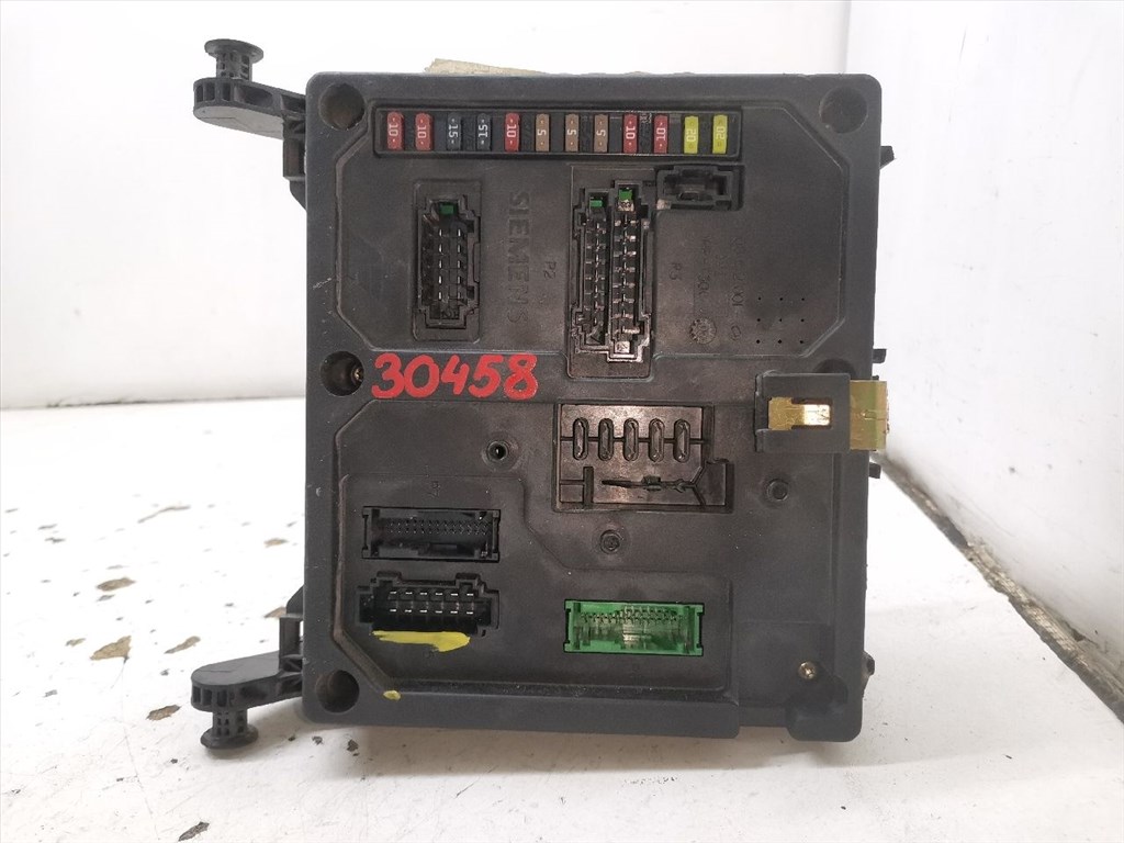 FORD GALAXY (WGR) 1.9 TDI Biztosítéktábla Motortér #30458# S108152001 1. kép