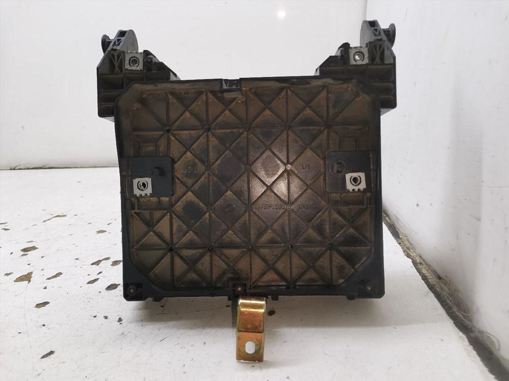 FORD GALAXY (WGR) 1.9 TDI Biztosítéktábla Motortér #30458# S108152001 2. kép