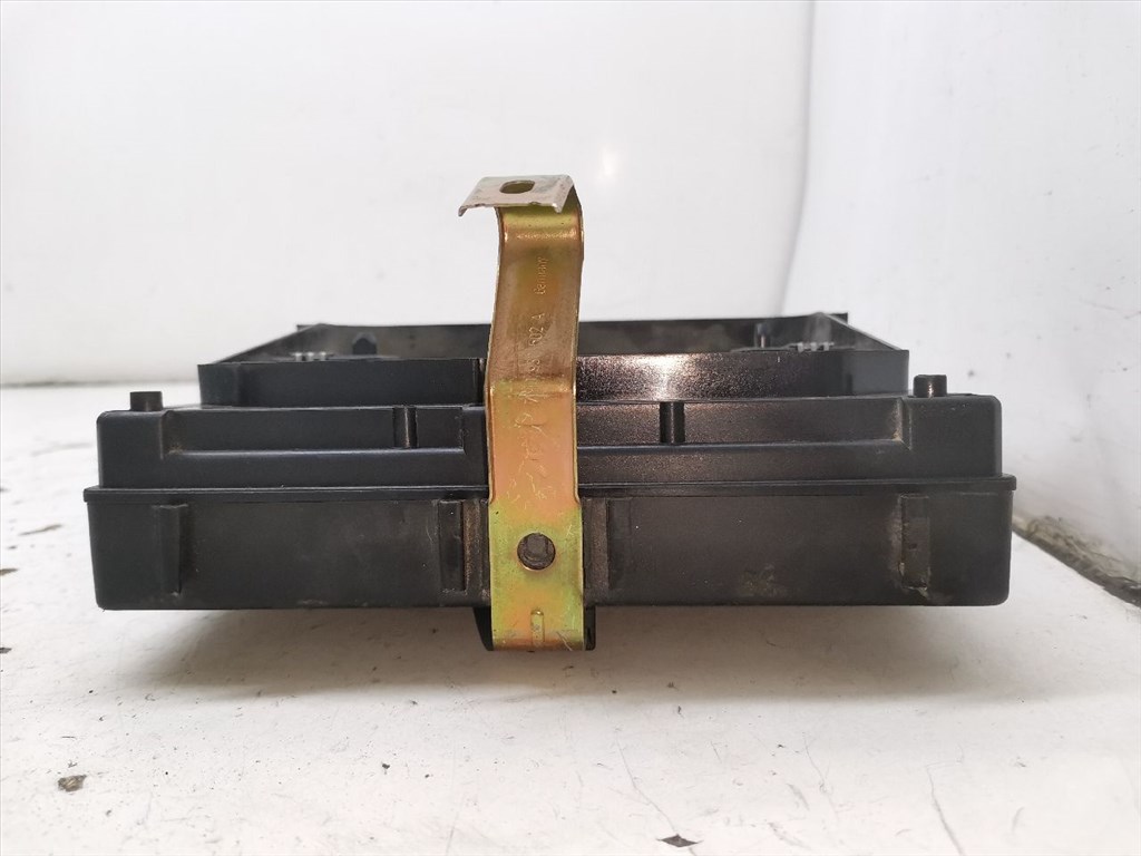 FORD GALAXY (WGR) 1.9 TDI Biztosítéktábla Motortér #30458# S108152001 3. kép