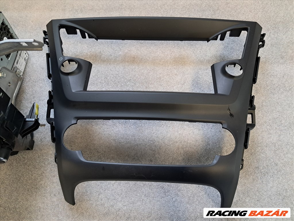 Toyota Avensis (T270 Facelift) navigációs fejegység  8614005250 5. kép