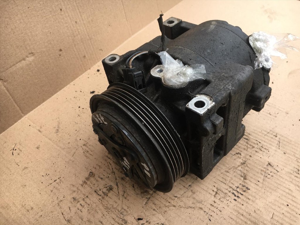 Fiat, Alfa benzines gyári, bontott klímakompresszor 592475900 3. kép
