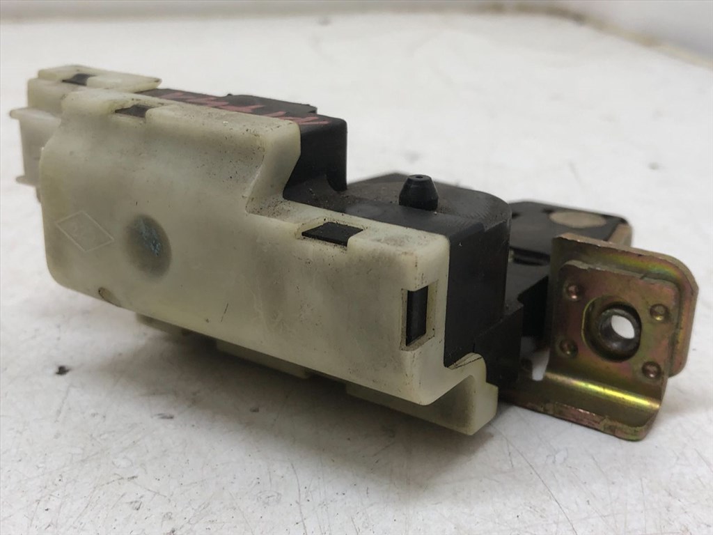 RENAULT SCÉNIC I (JA0/1_) 1.9 dTi (JA1U) Csomagtérajtó Zárszerkezet #11741# 7700354329B 1. kép