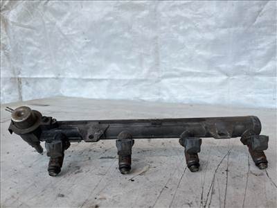VW GOLF IV (1J1/ 9B1) 1.4 16V Porlasztó Sor / Híd #24638# 036133319AA