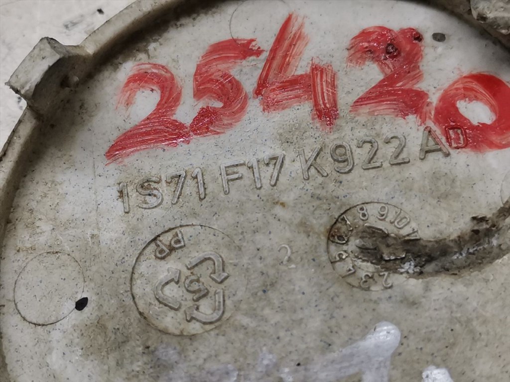 FORD MONDEO III (B4Y) 2.0 TDCi Hátsó Vonószem Burkolat #25420# 1S71F17K922A 3. kép