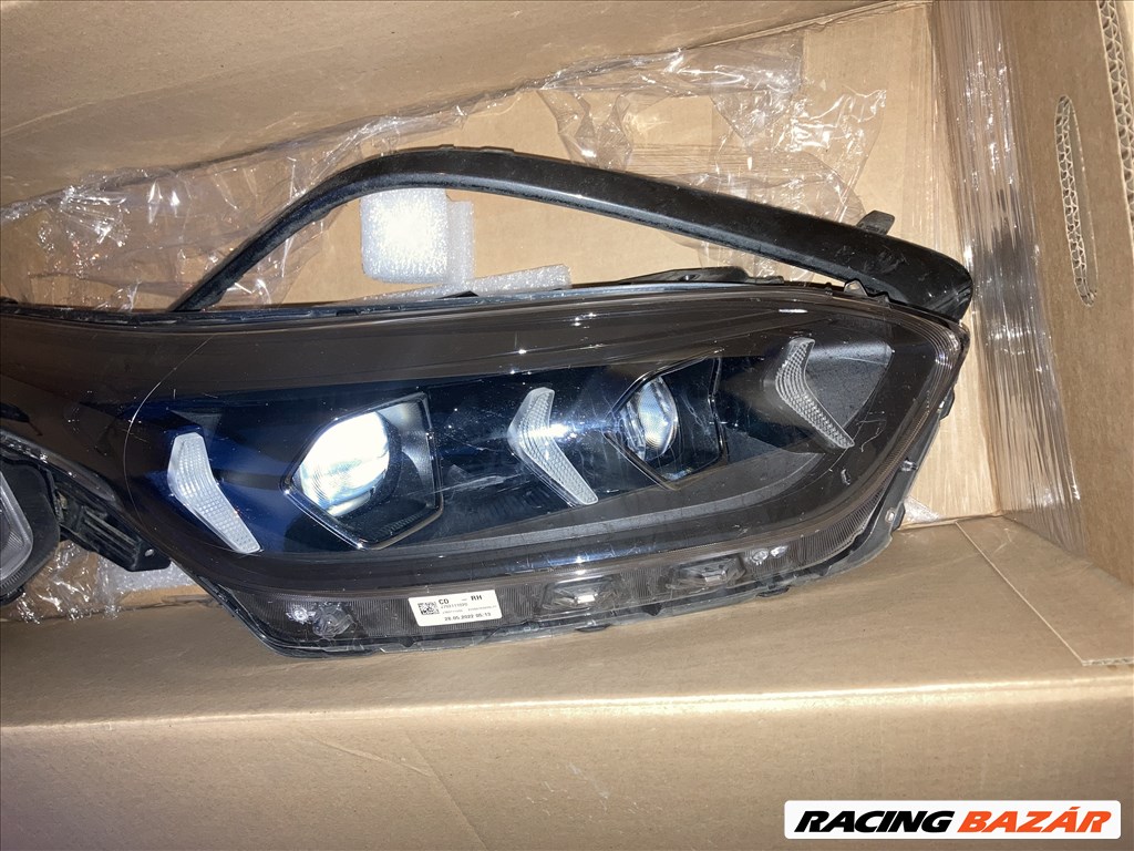 Kia Cee'd (CD) fényszóró j792111020 1. kép